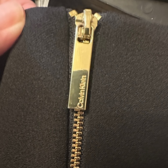 Calvin Klein - Picture 7 of 8